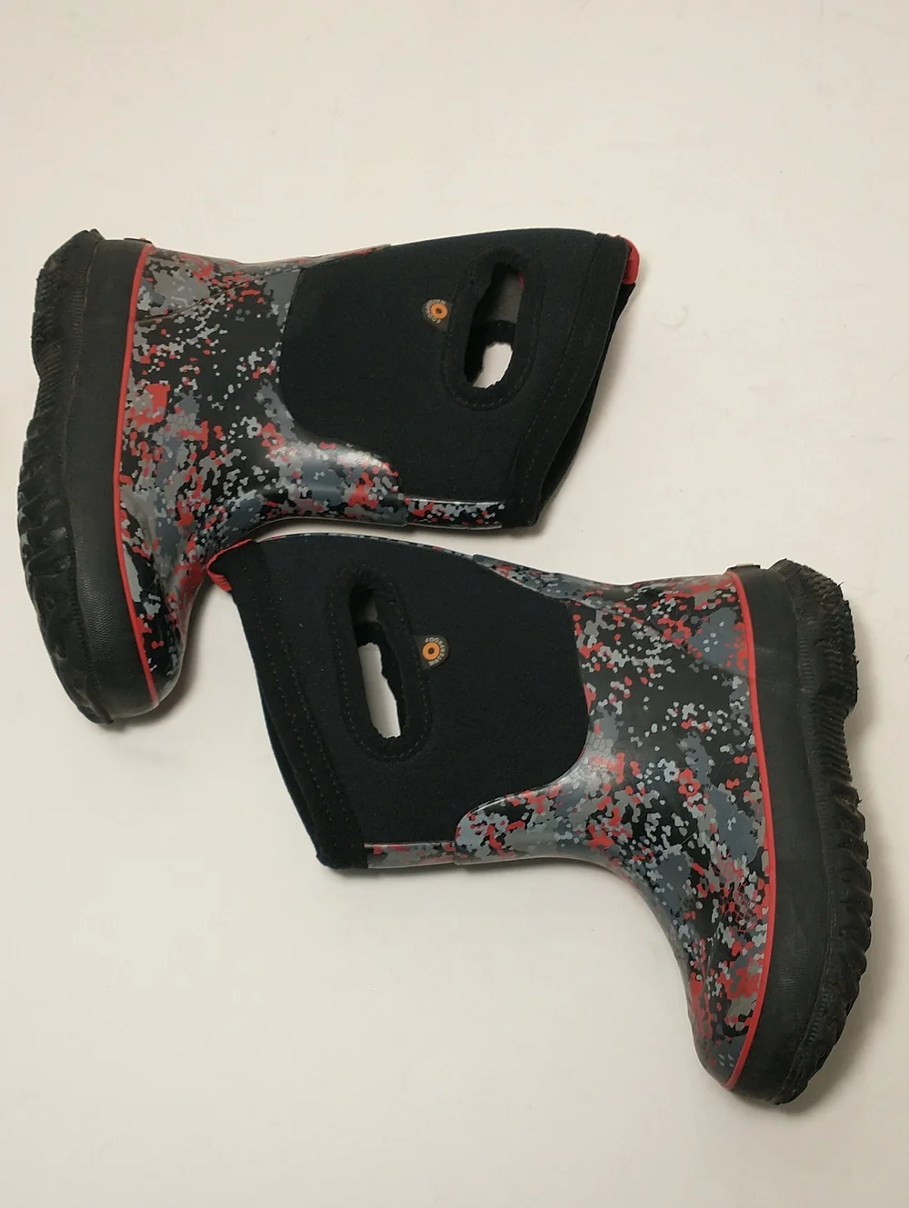 Bogs Classic Waterproof Winter Boot, Toddler Size 9, Red / Black, Rated -30°F